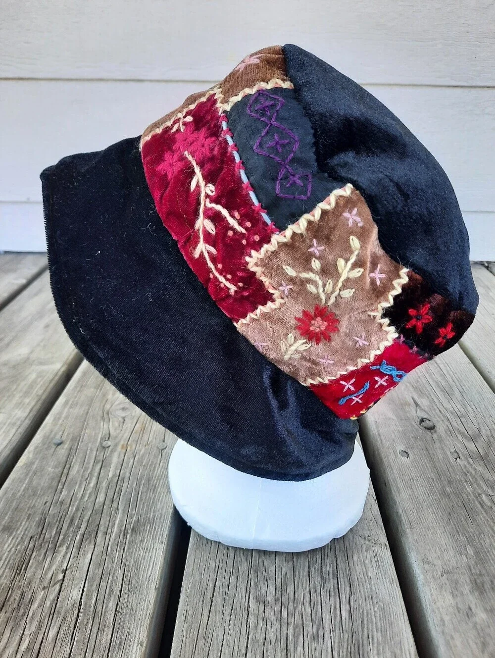 Vintage 90s/Y2K Velvet Patchwork Embroided Floral Bucket Hat Boho Hippie OS